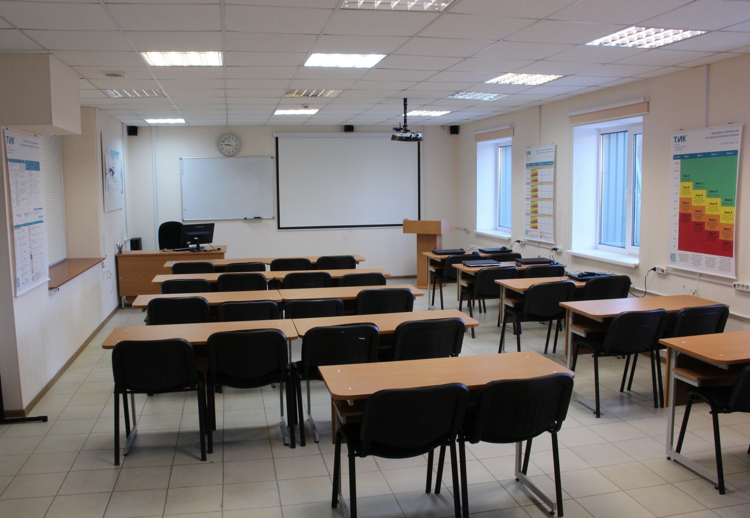 Лекционный класс в Учебном центре НПП "ТИК"